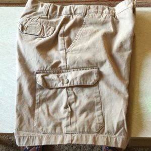 Geoffrey Beene W 33 cargo short khaki 19 in long